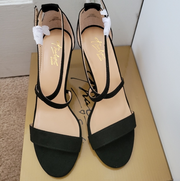 Thalia Sodi Strappy Sandals - Picture 3 of 6